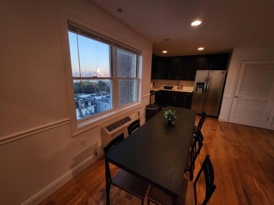 Luxurious 2 Bed ! Mins To Nyc! Apartment Union City Exterior photo